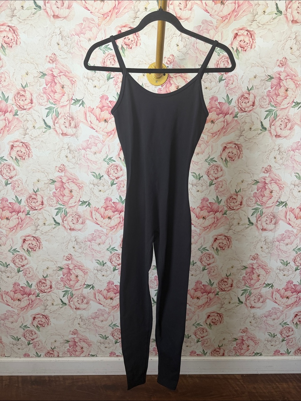 EUC Alo Yoga Airbrush One And Done Jumpsuit Black size XS - Picture 3 of 7